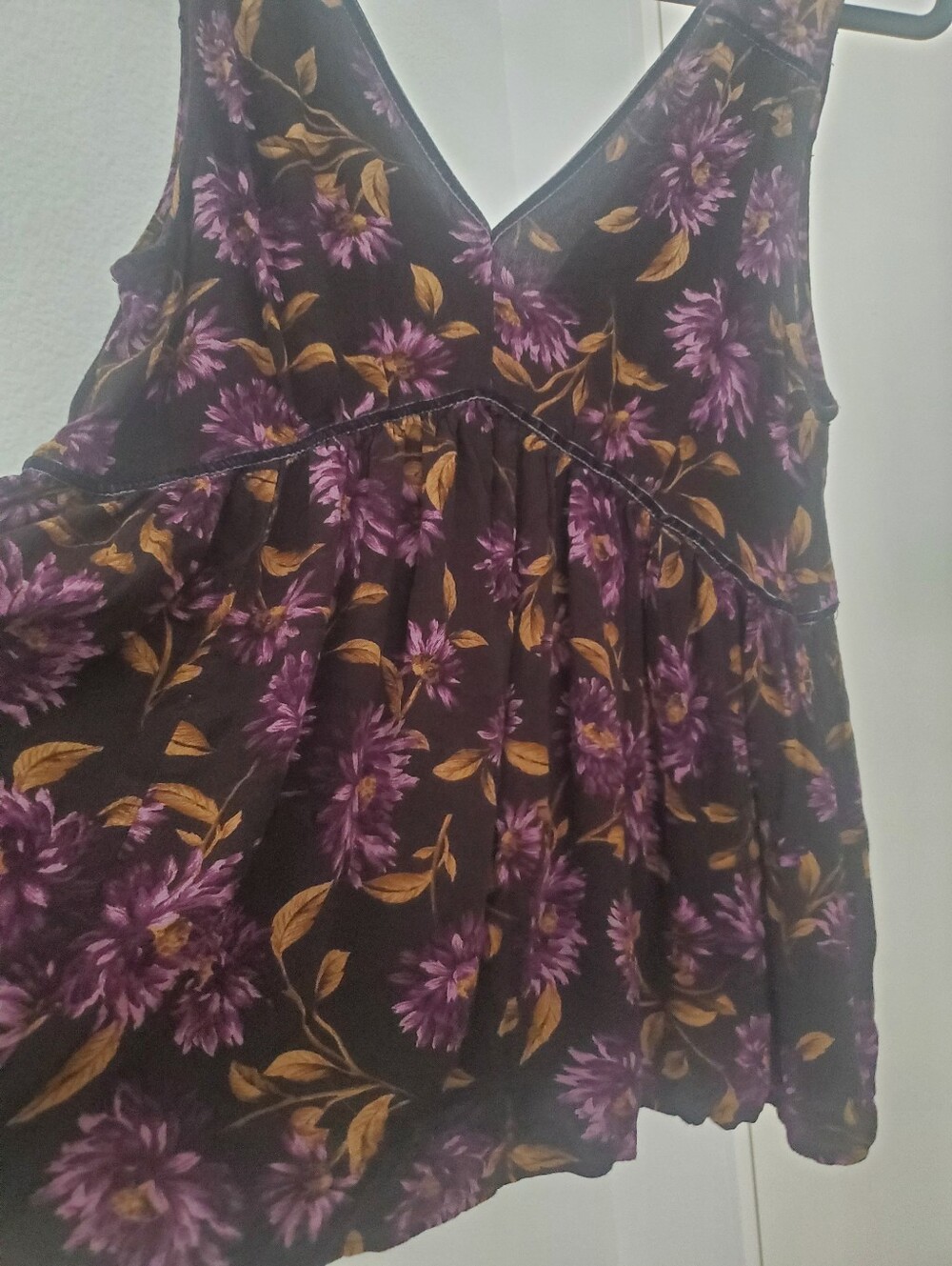 American Eagle Purple Floral Loose Flowy Velvet Trim Top Womens Medium - Picture 4 of 10